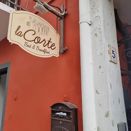 La Corte